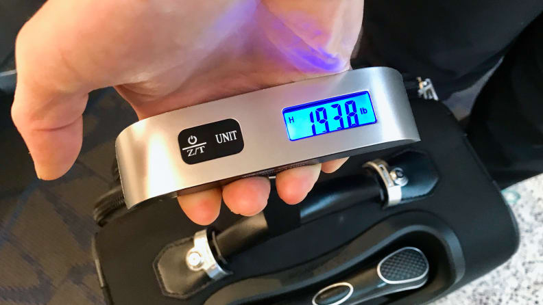 This $11 Handheld Luggage Scale Has 29,000+ 5-Star Reviews on