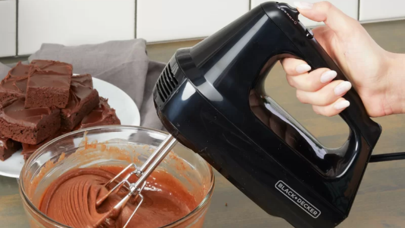 Hand mixer