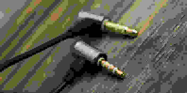 A photo of the Beyerdynamic Astell & Kern AK T8iE's plugs.