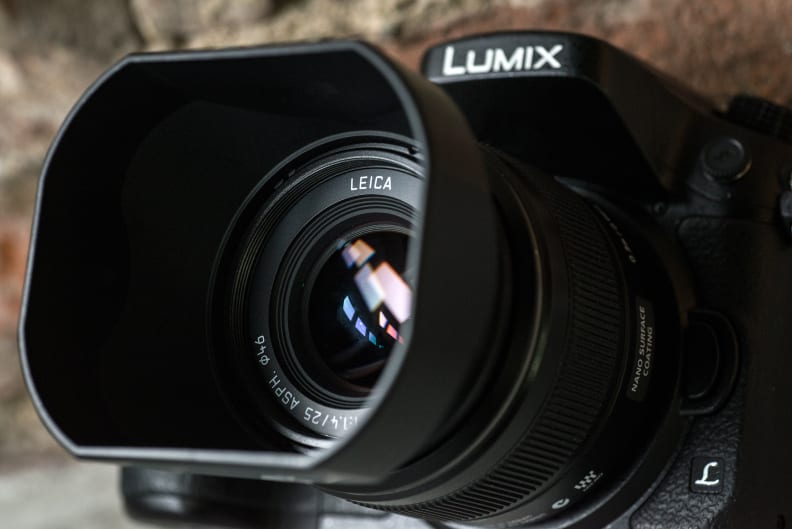 The squared-off lens hood looks great, but it's a bit less robust than what you get with other Pana-Leica collaborations.