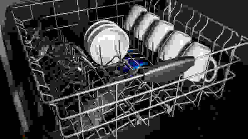 The Frigidaire dishwasher upper rack has specialized tines for odd-shaped bowls.