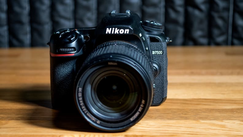 Get $300 off with this Nikon D7500 Cyber Monday deal