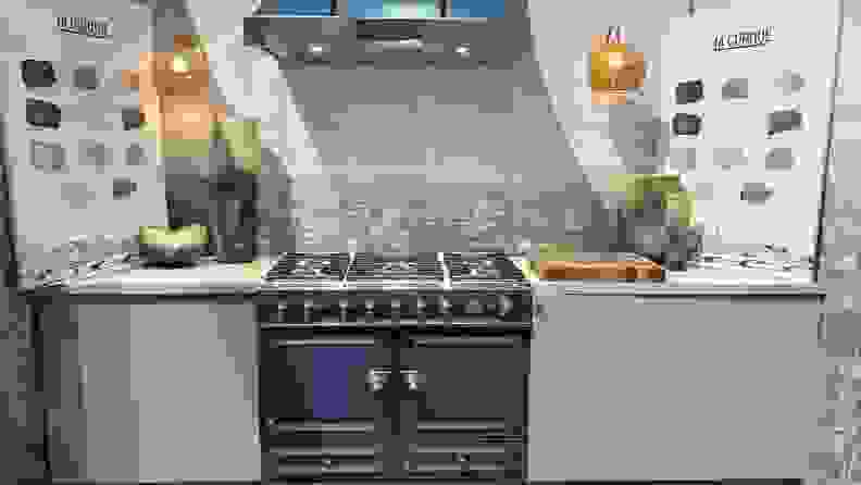 La Cornue navy range on kitchen set display