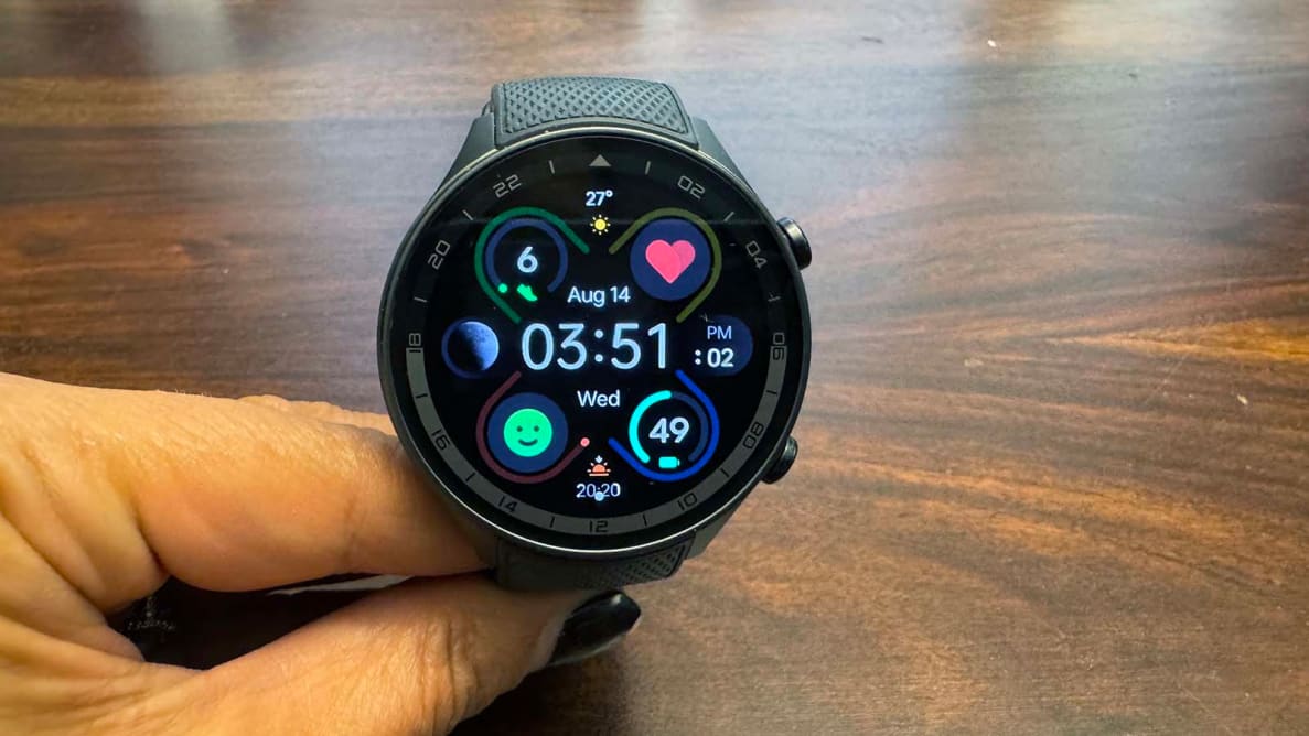 The OnePlus Watch 2R displaying 3:51pm.