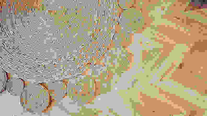 由黄麻和讽刺等天然材料制成的地毯是2020年的热门家居设计趋势。