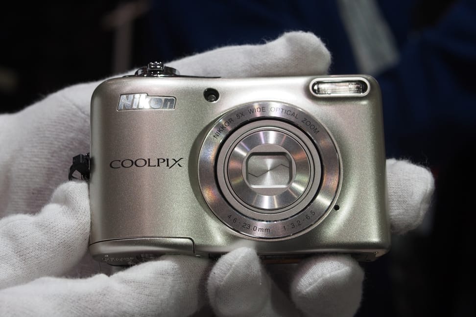 Nikon Coolpix L32 First Impressions Review Cameras