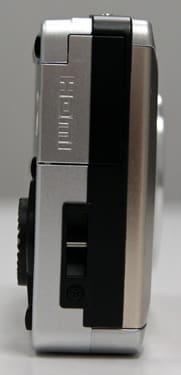 OLYMPUS-STYLUS7040-right.jpg