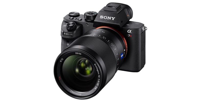 The A7R II should provide much more speed over the original, sluggish A7R, while also offering a bump to 42 megapixels.
