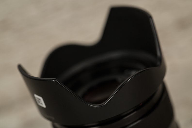 The included petal-style lens hood cuts down on unwanted lens flare.