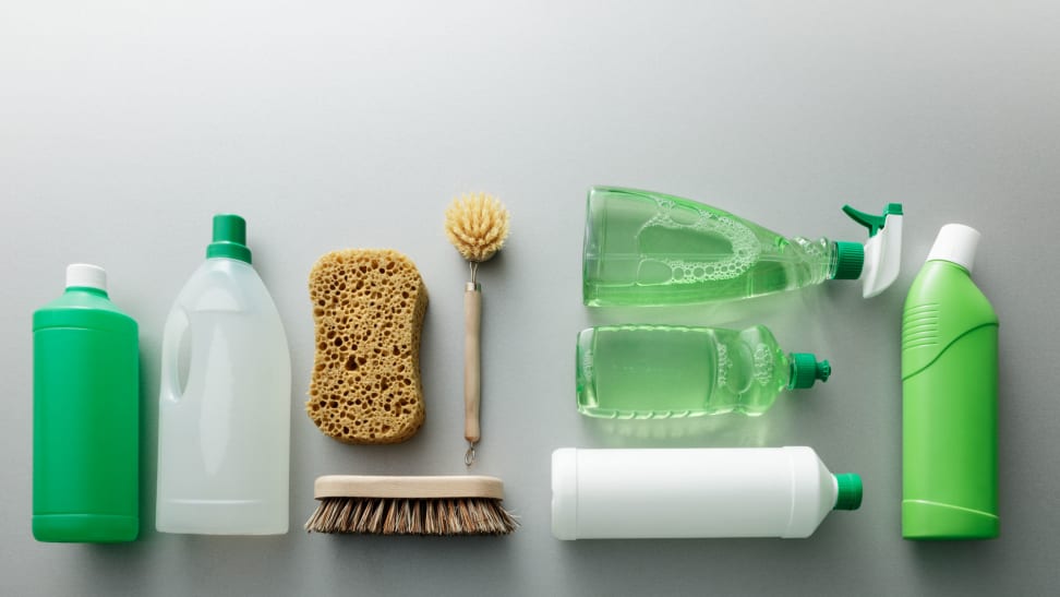 7 Toxic Household Cleaners to Avoid - Don't Mess with Mama