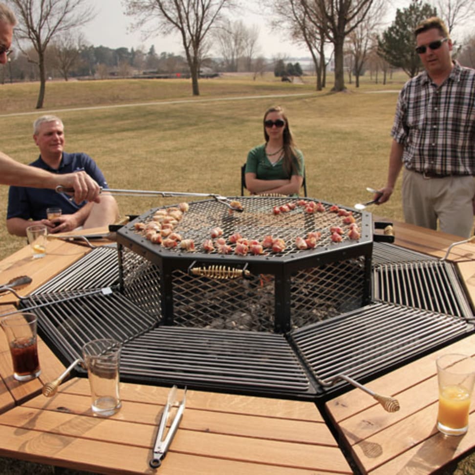 Built-In BBQ Tables : JAG Grill