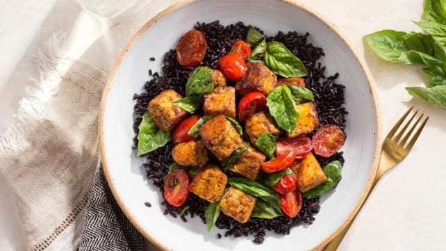 Sun Basket's Curried tempeh stir-fry with black rice