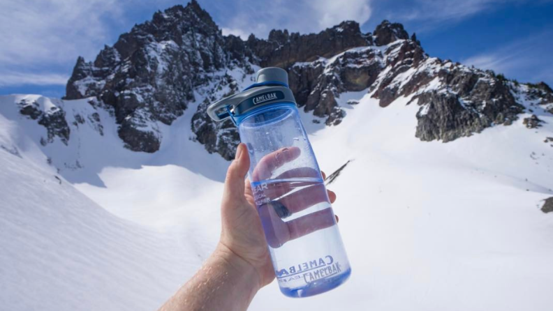 Camelbak Chute water bottle - The best gifts for travelers
