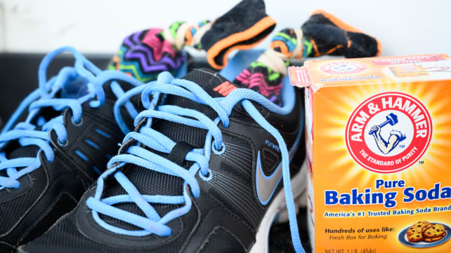 Baking_soda_sneakers