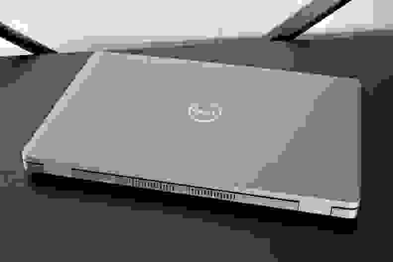 A photo of the Dell Latitude 5420 closed