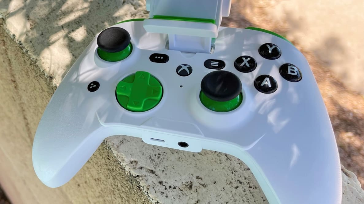 An outdoors shot of the RiotPWR Xbox Cloud Gaming controller.