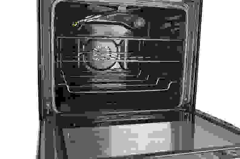 KitchenAid KGRS303BSS oven cavity