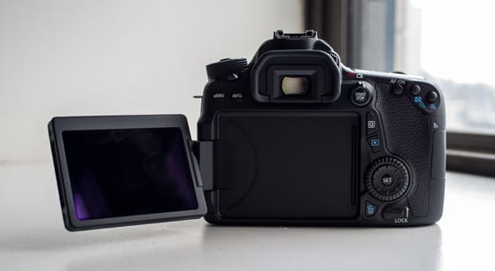 05_ArticulatingLCD.jpg