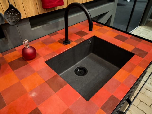 minacciolo-tile.jpg