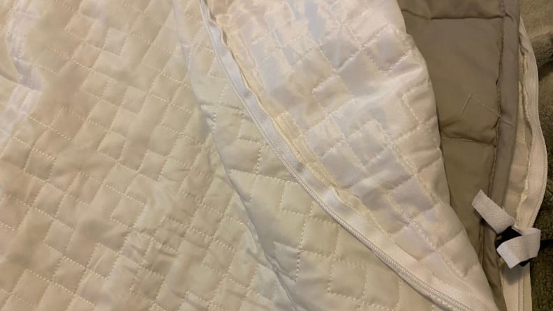 the two layers of the gravity blanket