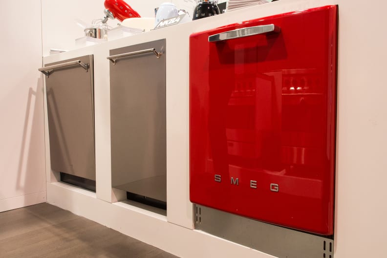 bund adjektiv Produktion Smeg Unveils '50s-Style Dishwasher at KBIS 2016 - Reviewed