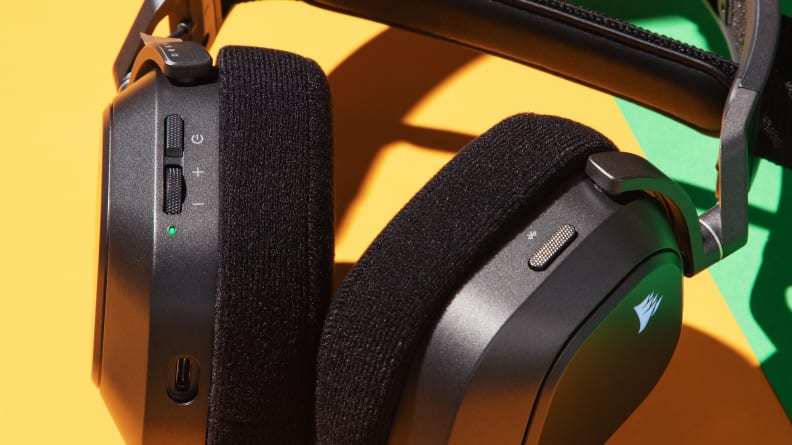 Corsair HS80 Max Wireless Headset Review – Cranking Up the Comfort