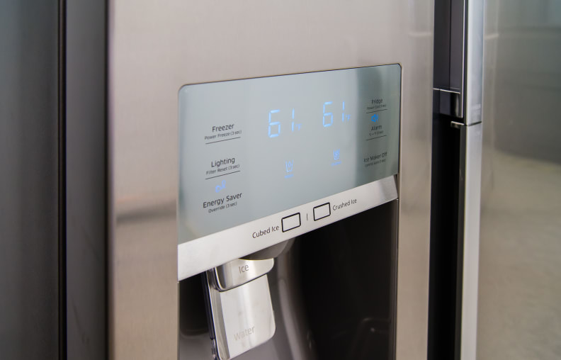 Samsung's typical touch screen controls allow you to manipulate the RH29H9000SR Food Showcase.