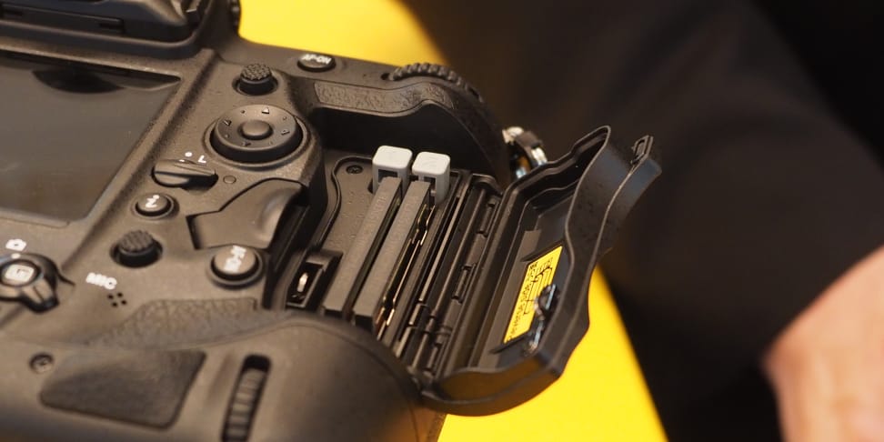 Nikon D5 Dual CF Slots
