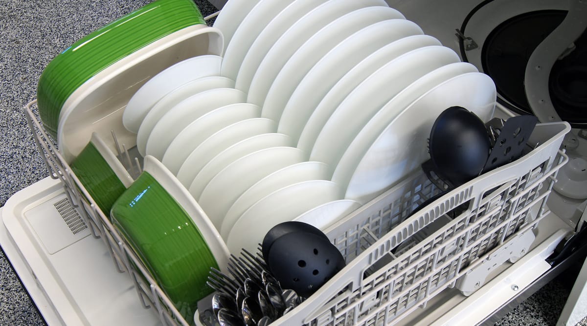 How to correctly load your dishwasher Dishwashers