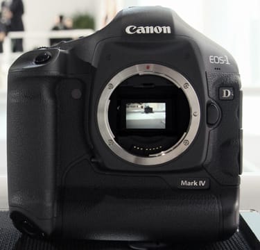 canon eos 1d mark iv dlsr first