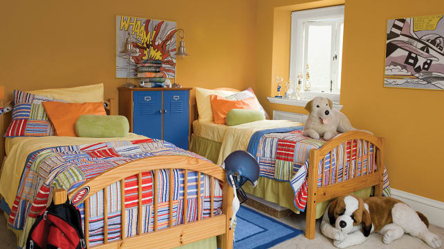 Benjamin-Moore-orange-bedroom