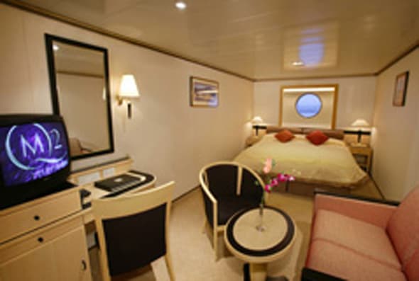 QM7-Britannia Oceanview Staterooms.jpg