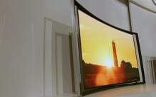 curved-oled-medium.jpg