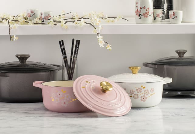 "Sakura" cherry blossom Dutch oven