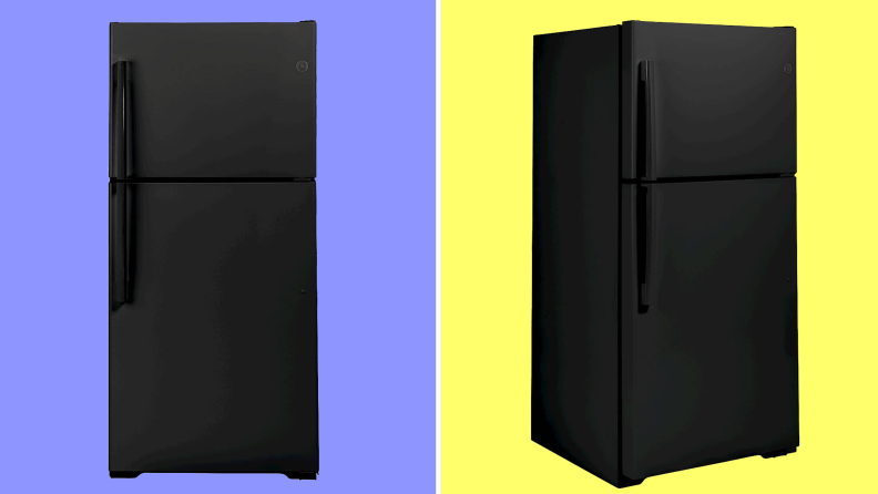 Product shot of the GE GTS22KGNRBB refrigerator in the color black.