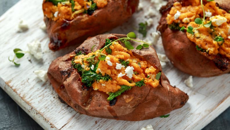 How to bake stuffed sweet potatoes