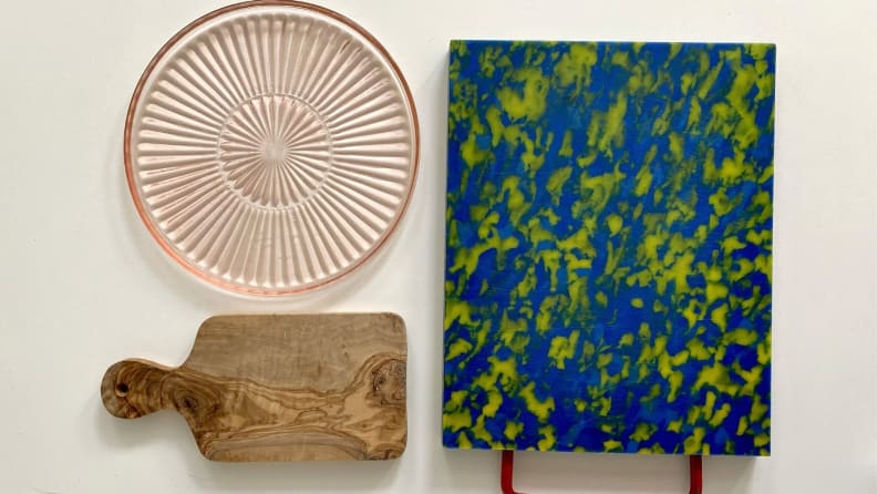 From wooden cutting board to colored glass plate, there are endless options for the base of your cheese board.