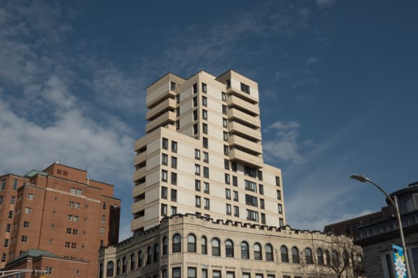 EXIF: 17mm, ISO 100, 1/320, f/10