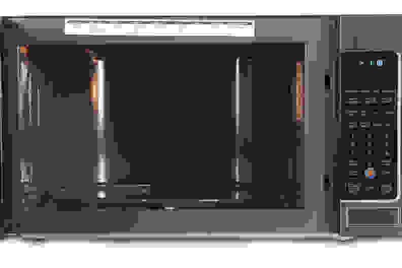 The LG LCRT2010ST has a round internal cavity, which makes for easy cleaning.