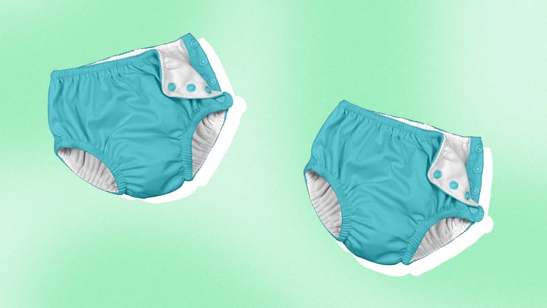 Two iPlay diapers against a green/white background.