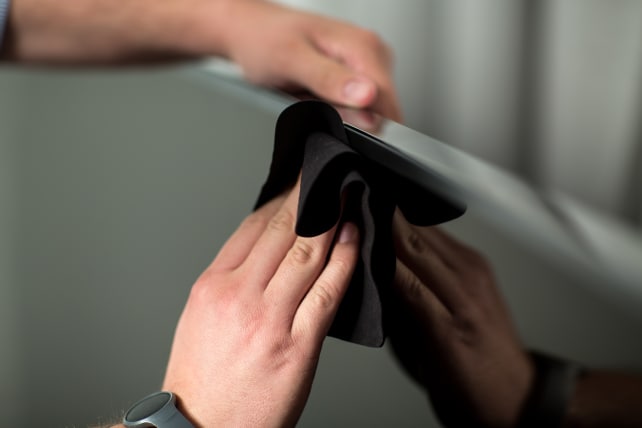 Cleaning the TV Screen