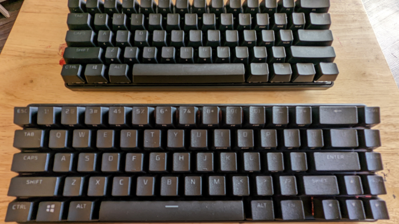 Size comparison of the Apex Pro Mini (top) and the Apex Pro keyboard (bottom).