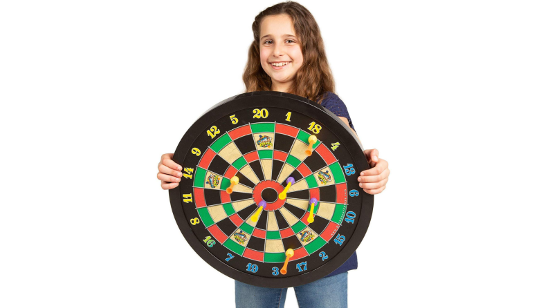 Magnetic dart board