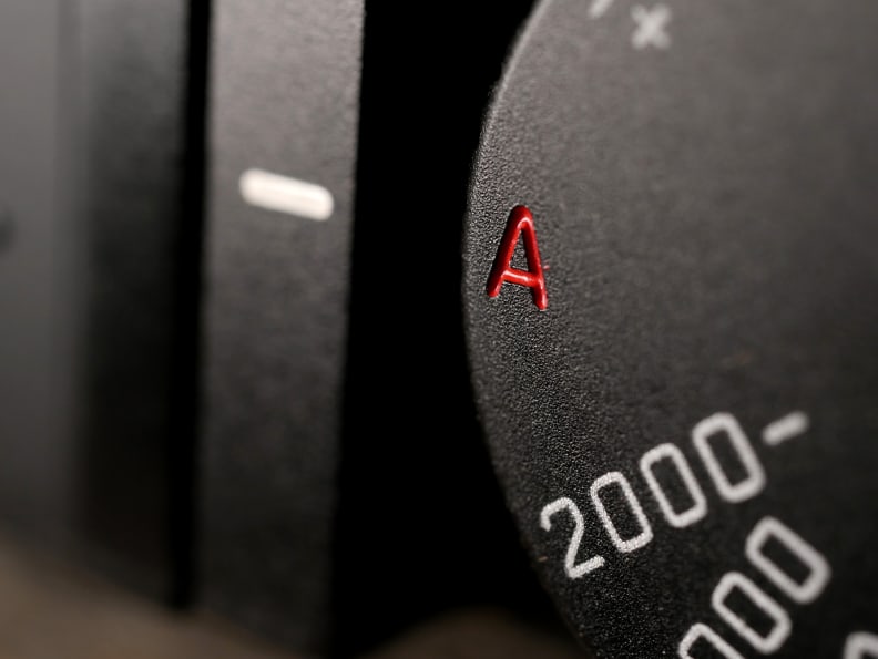 A photo of the Leica Q's shutter speed dial.