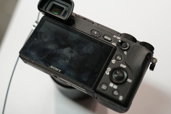 The rear controls on the A6300 look more like the A7 II than the original A6000.