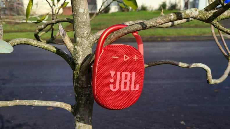 Got the JBL Go 2 And the JBL Clip 4 now i got 7 JBL's i got the