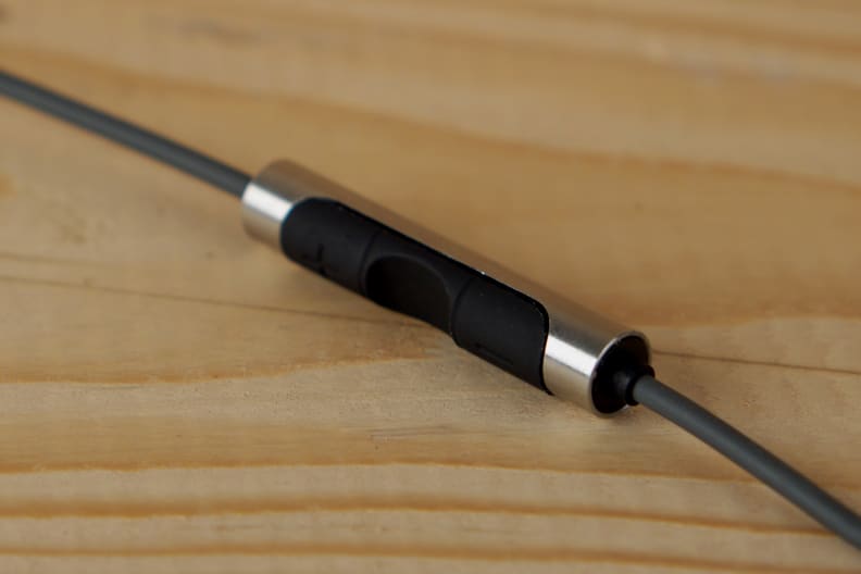 The in-line controller was built for Apple devices and won't be fully functional with Android.