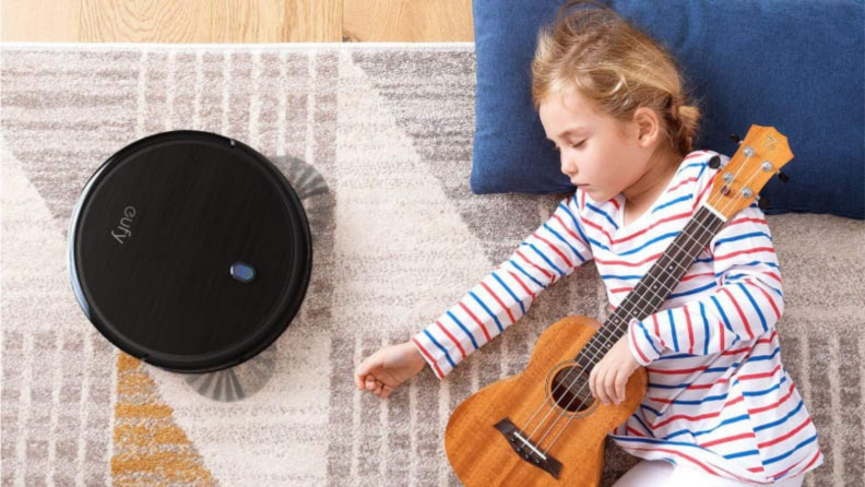 Mother's Day gifts on Amazon Canada: Robot Vacuum