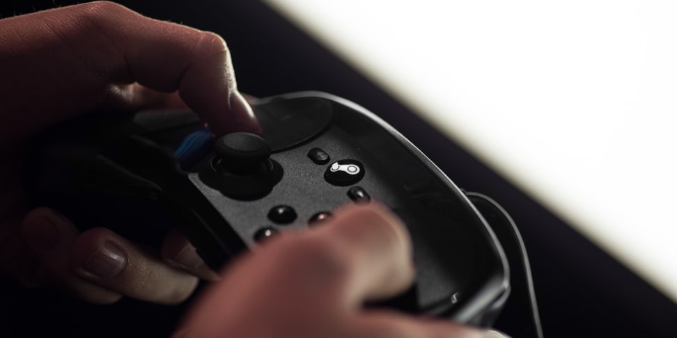 valve-steam-controller-fi-in-use.jpg