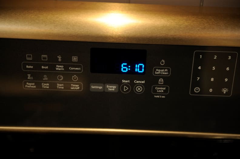 Sunset Bronze oven controls